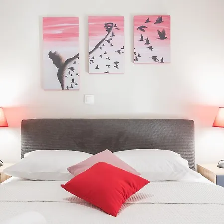 Apartment Two Bedroom For 4 Ppl *